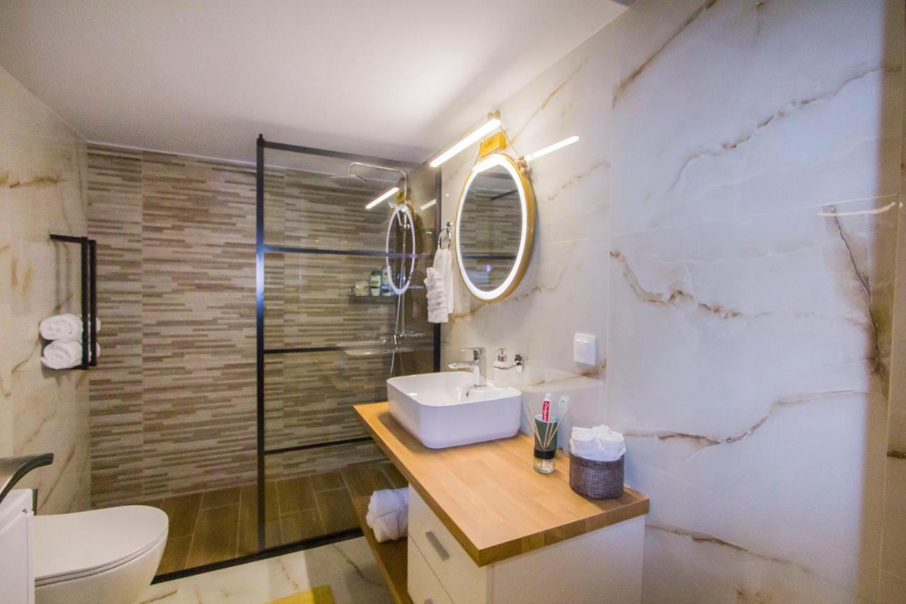 Luxurious Apt Near Ampelokipoi Metro Station เอเธนส์ ภายนอก รูปภาพ